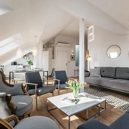 Penthouse Skyline - Loftaffair Daire